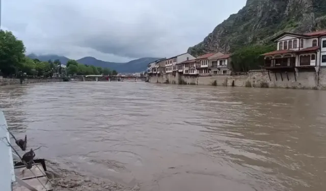 Amasya’da Sel Riski Nedeniyle Eğitime Ara Verildi