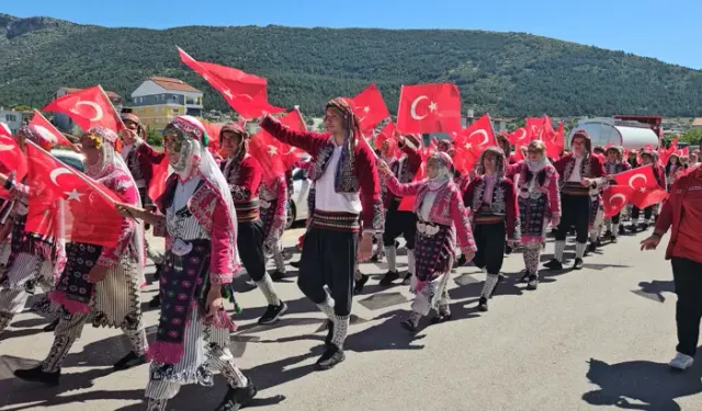 Bucak’ta 19 Mayıs Coşkusu Kortej ve Gösterilerle Kutlandı