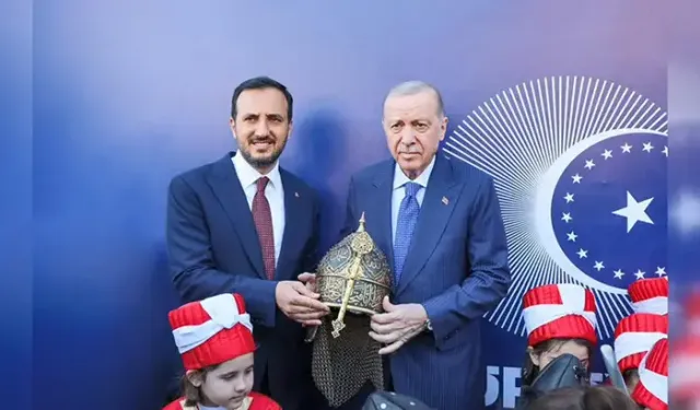 Cumhurbaşkanı Erdoğan İçin Özel Tasarlanan Miğfer Takdim Edildi