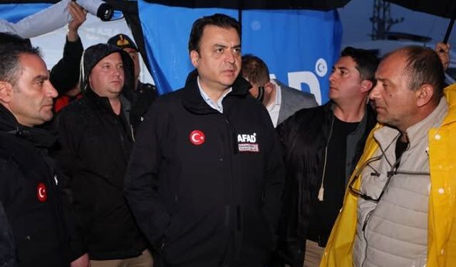 Vali Köklü, Kelkit Çayı’ndaki Arama Çalışmalarını Yerinde İnceledi