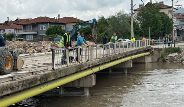 Taşkın Riskine Karşı Turhal'da Köprüler Sökülüyor