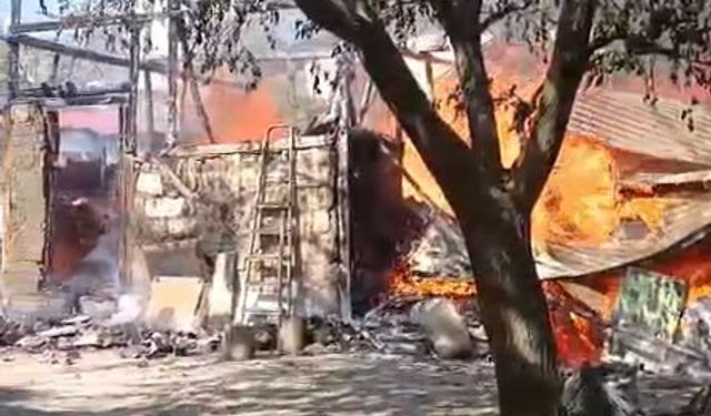 Tokat'ta Bir Evin Müştemilatında Yangın Çıktı