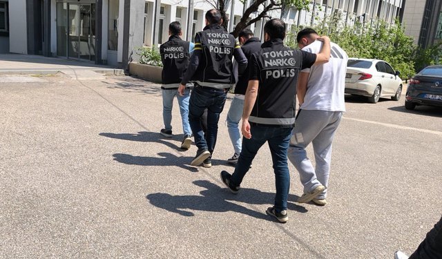 Tokat'ta 'Uyuşturucu Ticareti' Operasyonu; 2 Tutuklama, 2 Ev Hapsi Kararı