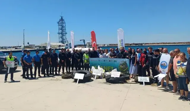 Saros'ta Denizden Araç Lastikleri İle Plastik Atıklar Çıktı