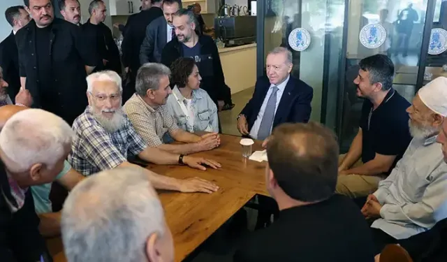 Cumhurbaşkanı Erdoğan Beyoğlu’nda Vatandaşlarla Buluştu