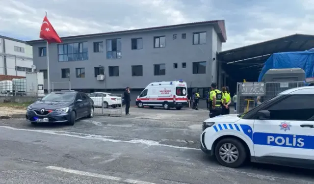 Fabrikada Silahlı Ve Bıçaklı Kavga; 1 Ölü, 1 Yaralı