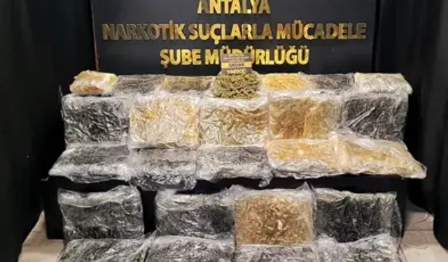 Döşemealtı’nda 34 Kilo Skunk Ele Geçirildi, 2 Şüpheli Tutuklandı