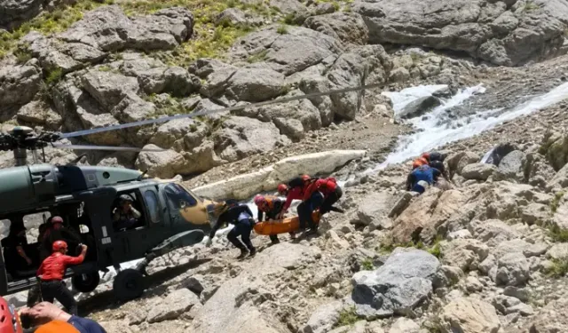 Hakkari Helel Vadisi’nde Yaralanan Vatandaş Askeri Helikopterle Kurtarıldı