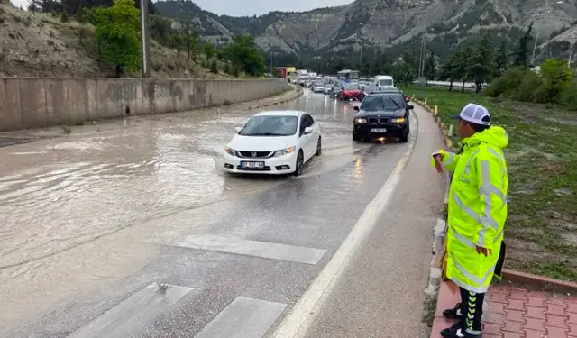 Burdur'da Yağmur Hayatı Olumsuz Etkiledi