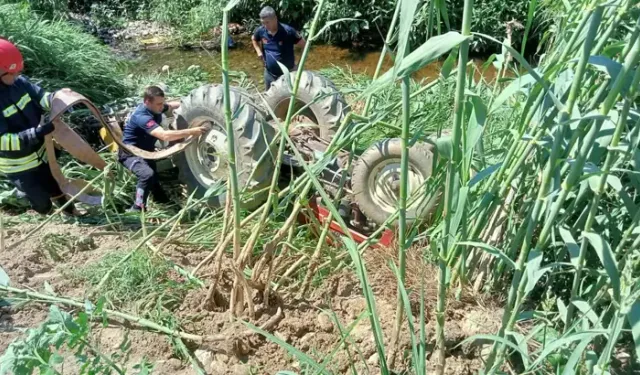 Devrilen Traktörünün Altında Kalıp, Öldü