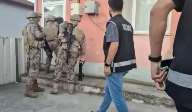 Kocaeli'de Silah Kaçakçılığı Operasyonu; 11 Gözaltı