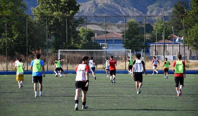 Erbaaspor’da Geleceğin Yıldızları Sahada: Seçmeler Tüm Hızıyla Sürüyor!