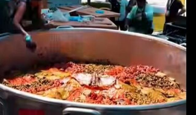 Erbaa’da Rekor Hazırlığı: Dev Kazanlarda 100 Bin 60 Adet Baklalı Dolma Hazırlanıyor!