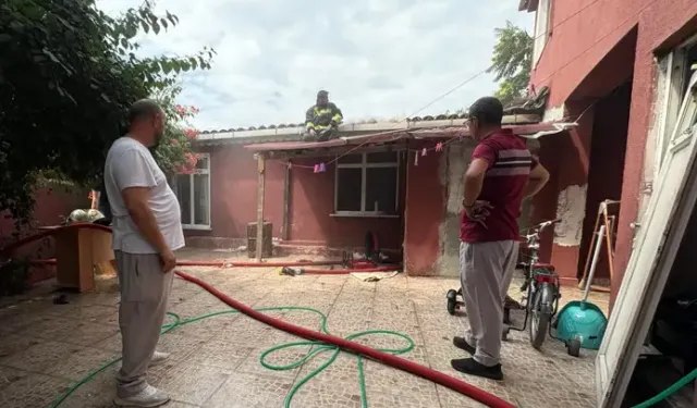 Çorlu'da Ev Yangınında 1 Kişi Dumandan Etkilendi