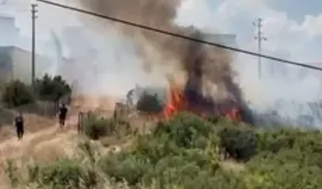 Anız Tarlasındaki Yangın, Yerleşim Yerlerine Sıçramadan Söndürüldü