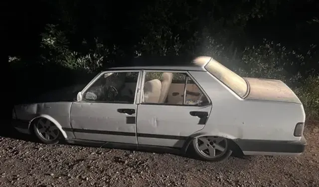 Park Halindeki Otomobili Çalan 3 Şüpheli, Güvenlik Kamerası Görüntüleri İzlenerek Yakalandı