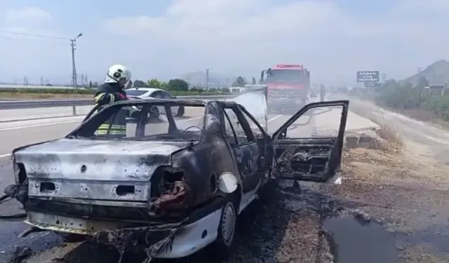 Kozan'da Otomobil Yandı