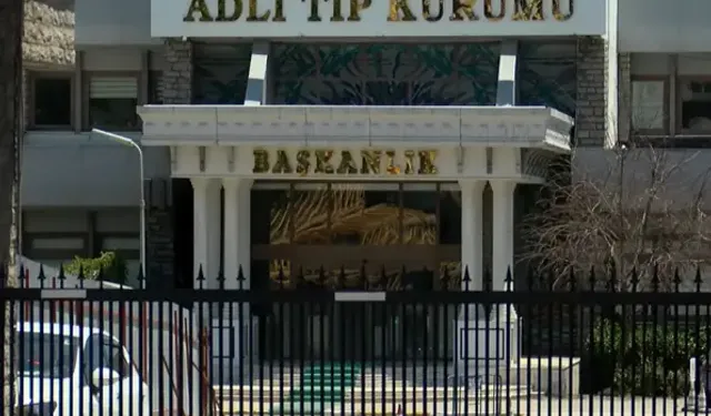 Boşandığı Eşi Ve Oğlunu Tüfekle Öldürüp İntihar Etti; Cenazeler Adli Tıp Kurumu'ndan Alındı
