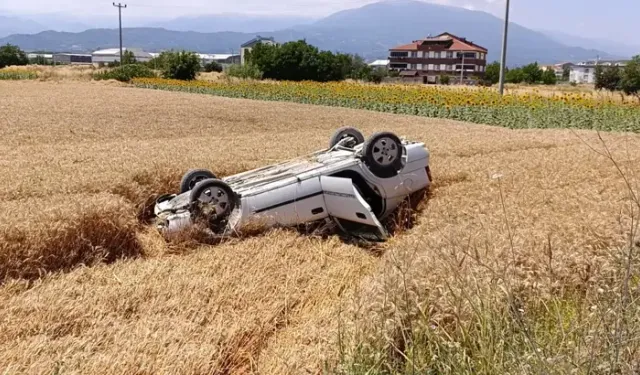Buğday Tarlasına Uçan Otomobilin Sürücüsü Yaralandı