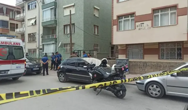 Tartıştığı Üvey Annesi Ve Kız Kardeşini Öldürdü