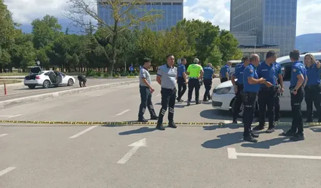 Boşanma Davası Sonrası Adliye Otoparkında Pompalı Tüfek Ve Tabancalı Kavga; 5 Gözaltı