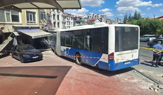 Ankara'da Belediye Otobüsü İş Yerine Girdi: 7 Yaralı