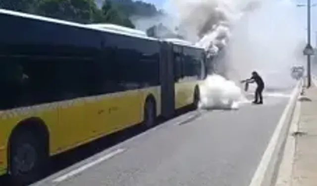 Ataşehir’de Seyir Halindeki İETT Otobüsü Alev Alev Yandı