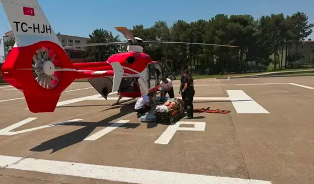 TIR'ın Çarptığı Yaya, Ambulans Helikopterle Diyarbakır'a Sevk Edildi