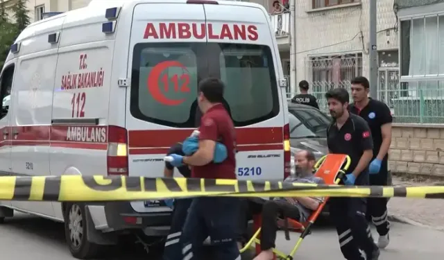 Üvey Annesi Ve Kız Kardeşini Öldüren Şüphelinin Olay Sırasında Fenalaşan Babası Da Kurtarılamadı