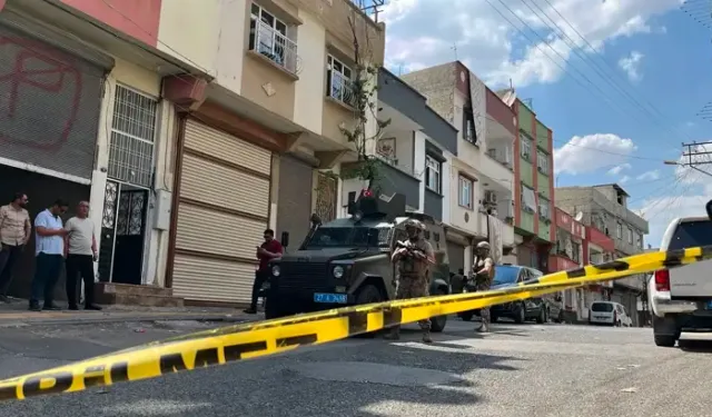 Yakalanacağını Anlayınca Kaçmaya Çalışan Şüpheliyi Özel Harekât Ekipleri Yakaladı