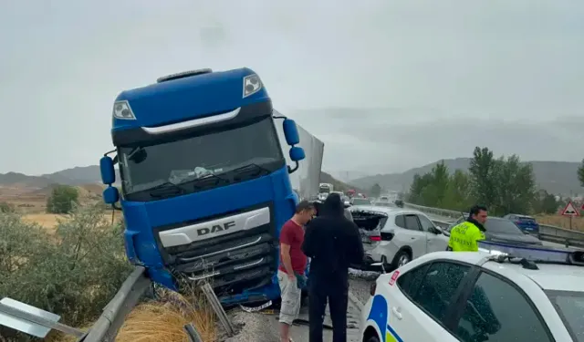 Kastamonu'da 3 Ayrı Zincirleme Kaza; 1 Ölü, 12 Yaralı