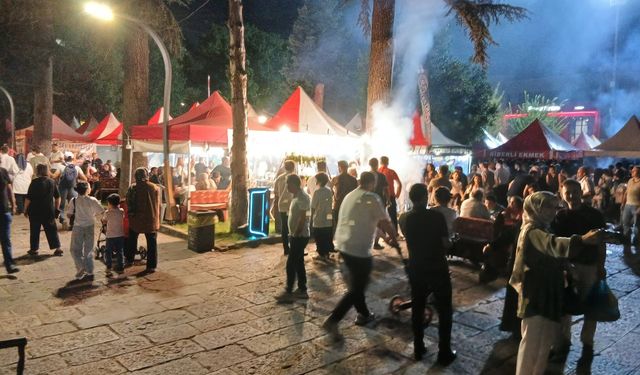 Erbaa’da Lezzet Şöleni Başladı: Yaprak Festivali’ne Yoğun İlgi!