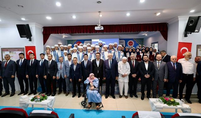 Almus’ta Kur’an Kursu Öğrencileri İçin Hafızlık İcazet Merasimi Düzenlendi