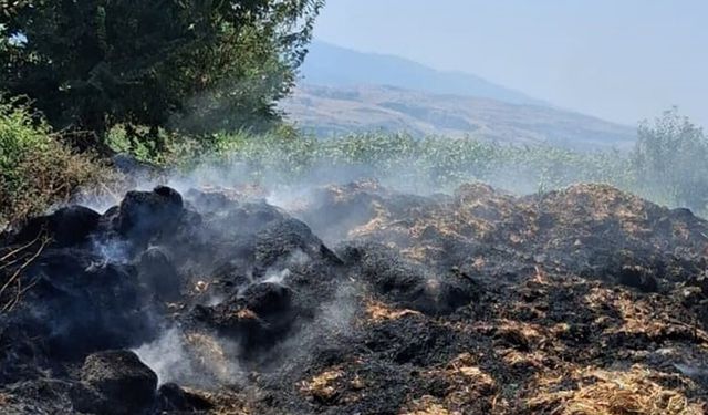 Karayaka ’da Saman Balyaları Alev Aldı: Çok Sayıda Balya Kullanılamaz Hale Geldi