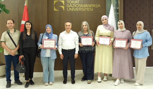 TOGÜ’den Küresel Bilim Hamlesi: Uluslararası Araştırmacılara Sertifikaları Verildi