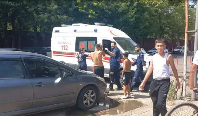 Süs Havuzuna Atlayan 2 Çocuk, Kafa Kafaya Çarpışıp Yaralandı