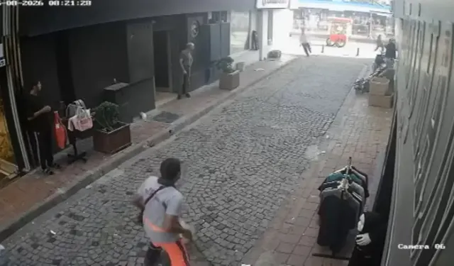 Fatih’te Telefon Hırsızına Esnaftan Çelme, Temizlik Görevlisinden Süpürgeli Müdahale