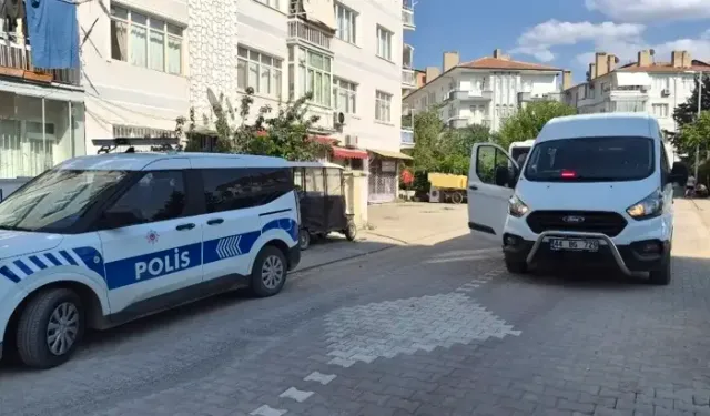 Tartıştığı Kişiyi Bıçakla Yaraladı