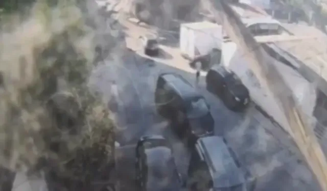 Boşanan Çiftin Aileleri Birbirine Girdi; Kadını Tabanca Kabzasıyla Yaraladı