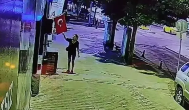 Mağazanın Önünde Asılı Olan Türk Bayrağını Yakan Şüpheli Gözaltına Alındı