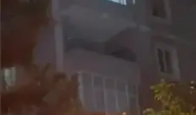 Balkon Duvarına Çıkıp Dans Eden Kadın Mahalleyi Ayağa Kaldırdı