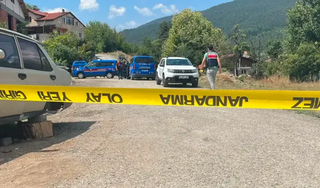 'Arazi Anlaşmazlığı' Kavgasında, Baba Ve Oğlunu Tüfekle Vurarak Öldürdü