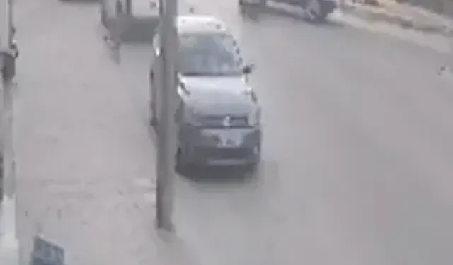 Motosiklet İle Otomobilin Çarpıştığı Kaza Kamerada