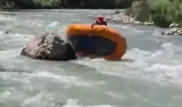 Rafting Yarışında Botları Alabora Olan Sporcular Zor Anlar Yaşadı