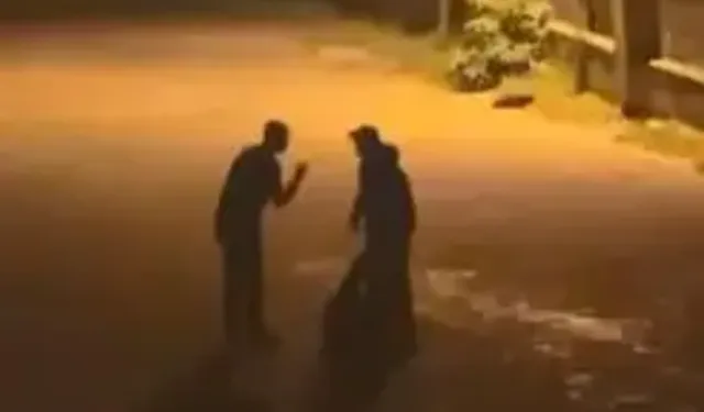 Yolda Silahlı Saldırıya Uğrayan E. Ağır Yaralandı; Arkadaşları Başında Bekledi