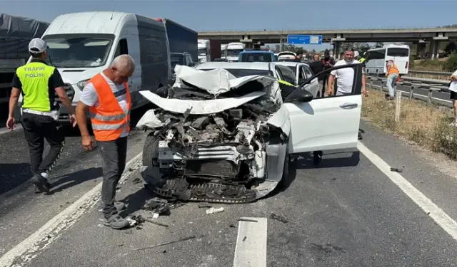 Tekirdağ’da 3 Araçlı Zincirleme Kaza; 2 Yaralı