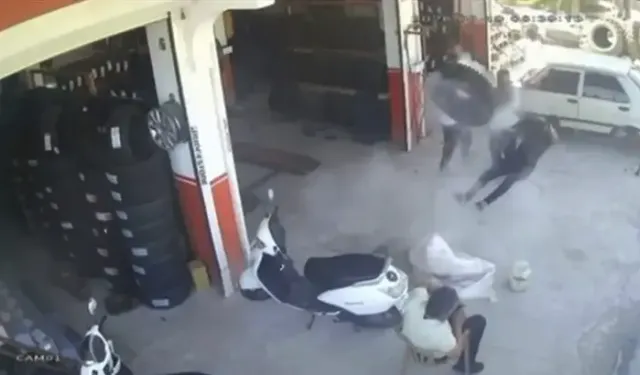 Otomobil Lastiği Tamir Sırasında Patladı; O Anlar Kamerada