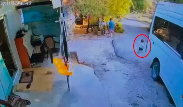 Babasının Kullandığı Minibüsün Altında Kalan Y.E Cenazesi Toprağa Verildi