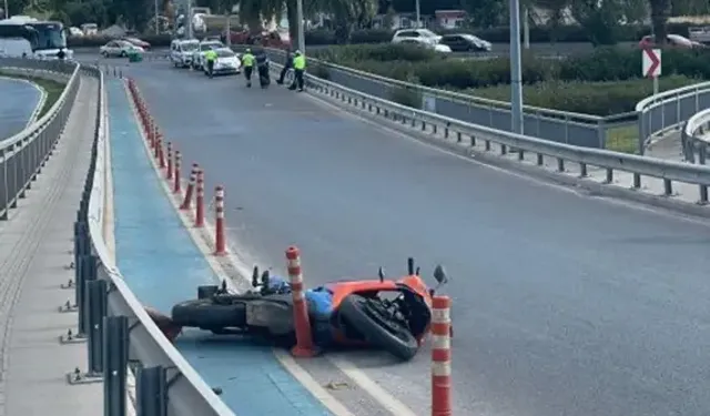 İzmir'de Devrilen Motosikletin Sürücüsü E. Hayatını Kaybetti