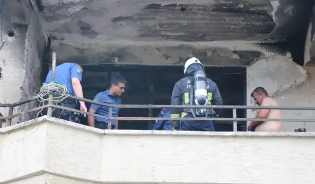 Alanya'da 4 Katlı Binadaki Yangında 3 Çocuk Dumandan Etkilendi